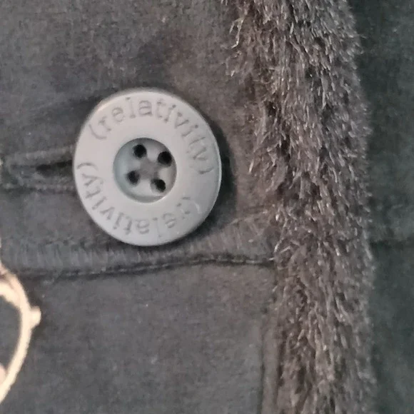 (Relativity) Ladies Jacket Sz M Black Suade Embroidered Flowers Sherpa Lining - Picture 4 of 16